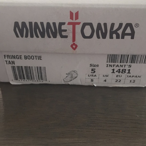 Minnetonka moccs size 5 - Picture 4 of 4